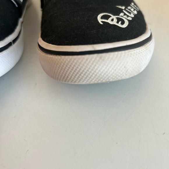 Disney The Bradford Exchange Mickey Mouse Women’s Slip-On Canvas Shoes Size 9 - Picture 6 of 14